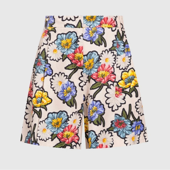 Max & Co. Pants - ! Max&Co - Beige shorts in floral sz 10